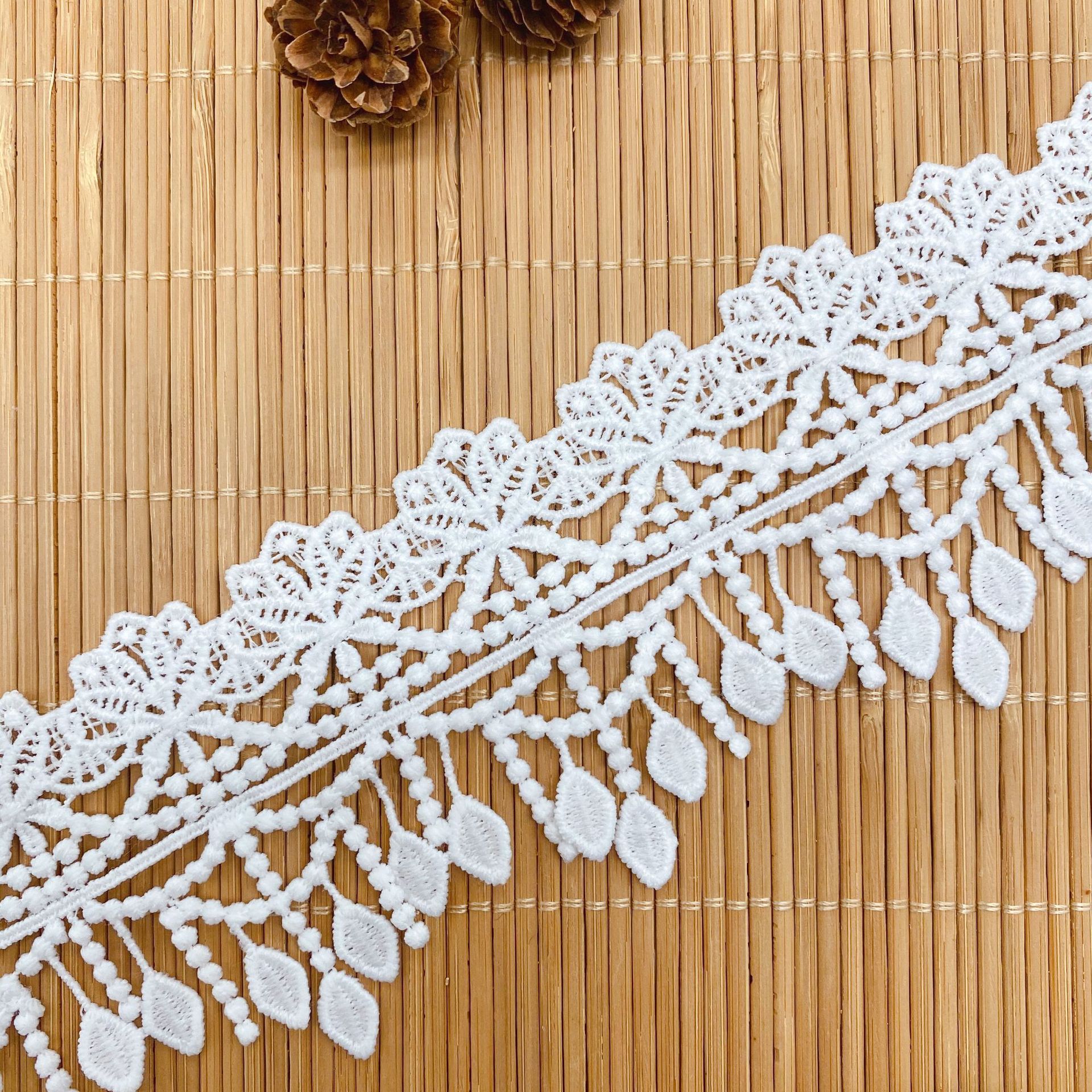 3Yards Embroidery Hollow Flowe - đánh giá và giá Lace Ribbon Trim