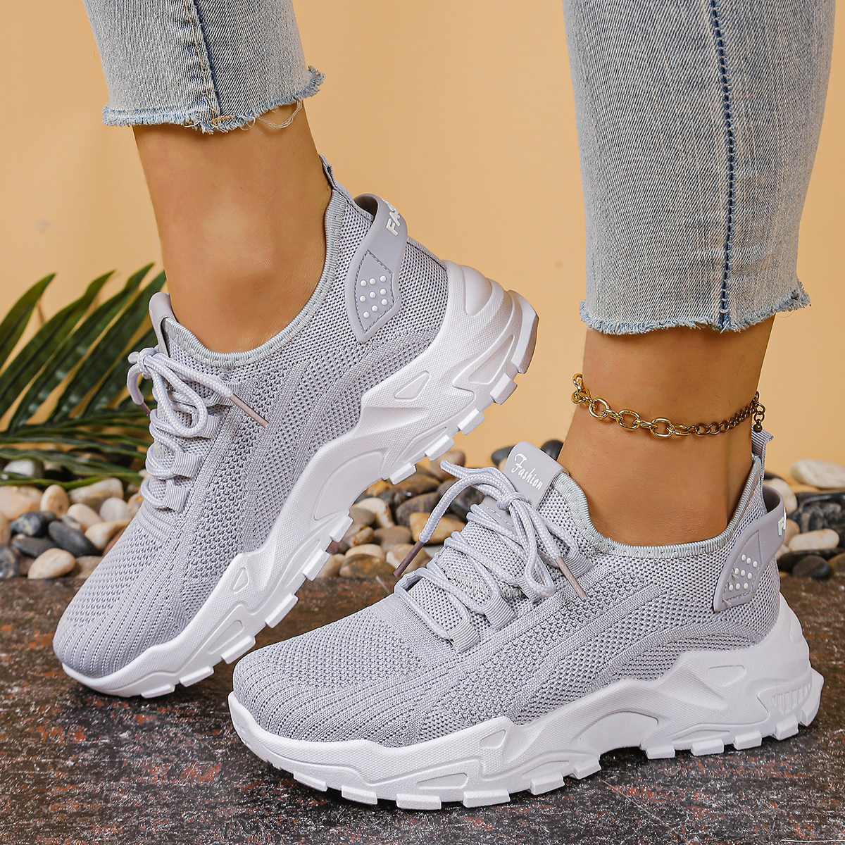 Women's sports shoes 2026，Brea - đánh giá và giá Guipure Lace Panel