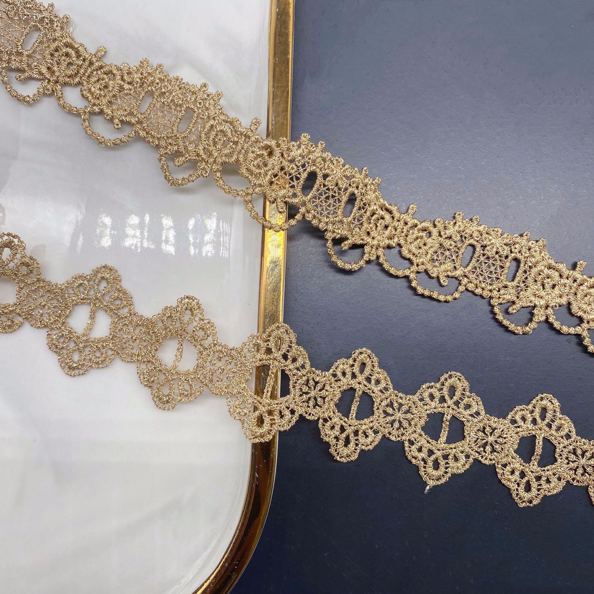 2yards Golden Embroidered Love - đánh giá và giá Lace Ribbon Trim