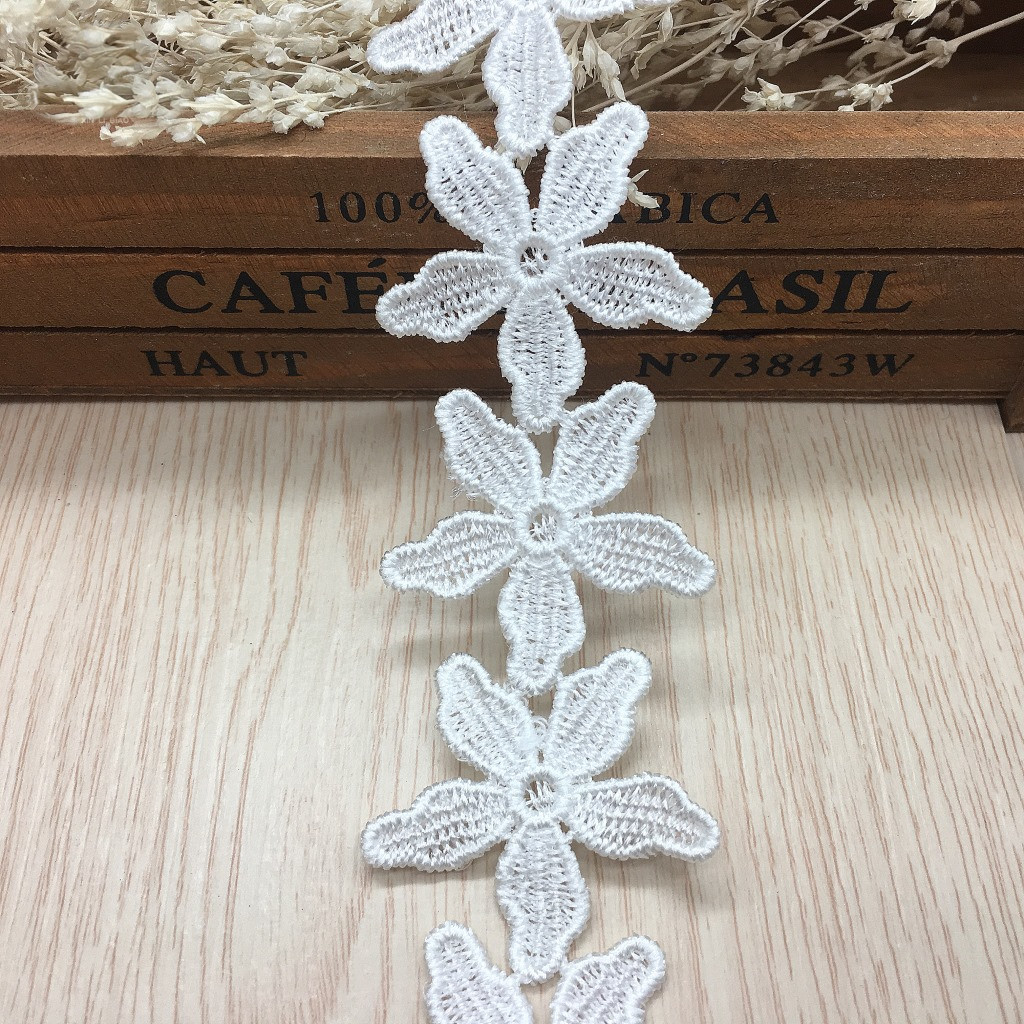 Embroidered Five-leaf Flower O - đánh giá và giá Lace Ribbon Trim