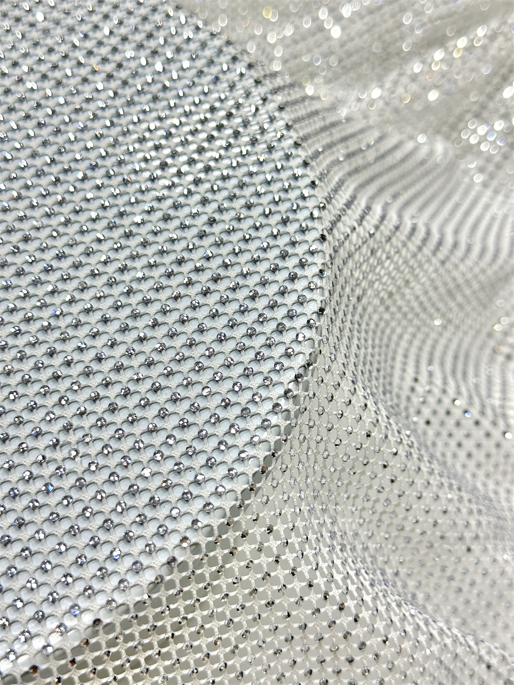 Exquisite Rhinestones Mesh diy - đánh giá và giá Crystal Mesh Fabric